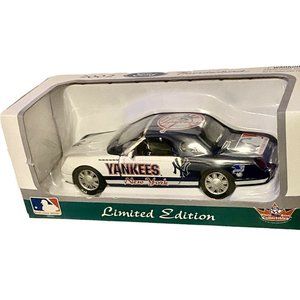 2002 New York Yankees Ford Thunderbird White Rose MLB Baseball